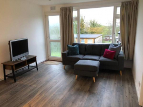 Modern 2 bed cabin near Bude